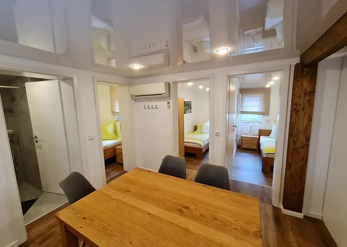 Apartment-1 Lejlighed *