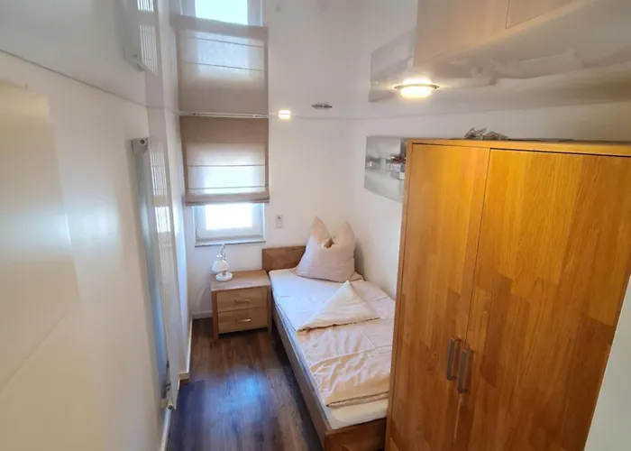 Apartment-1 Lejlighed *